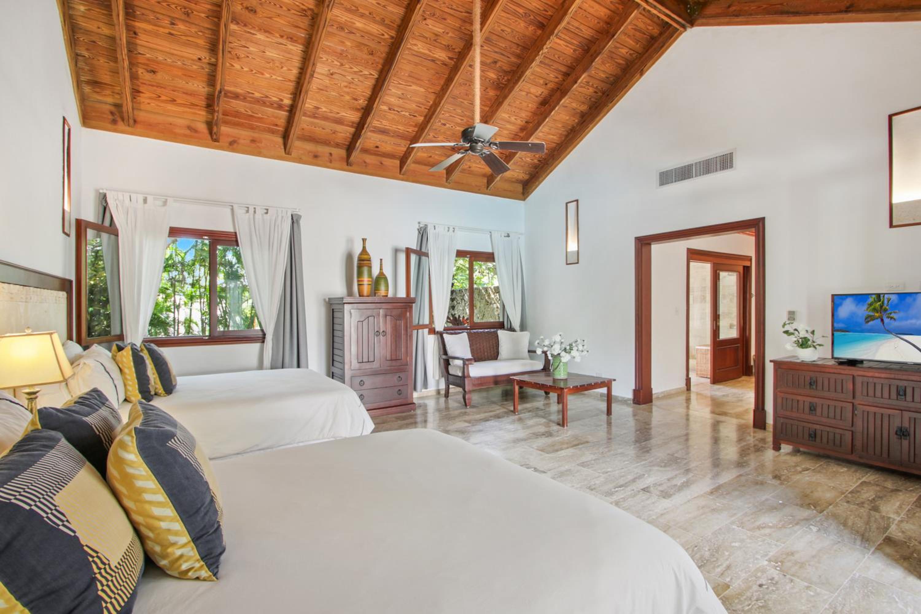 Casa de Campo villa – Luxurious villa up to 12 people with pool jacuzzi golf view 5