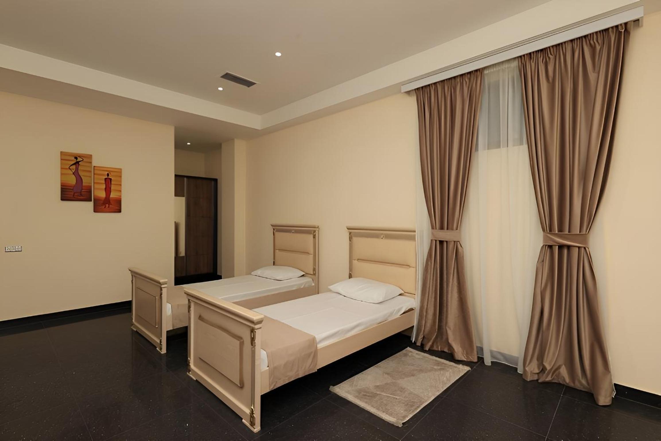 New Continental Hotel, photo 16