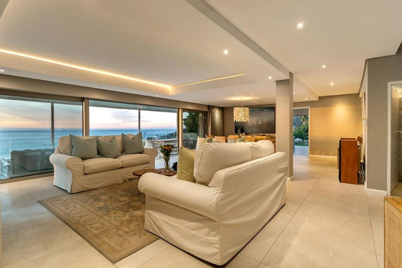 4 Bedroom Villa Cramond in Camps Bay