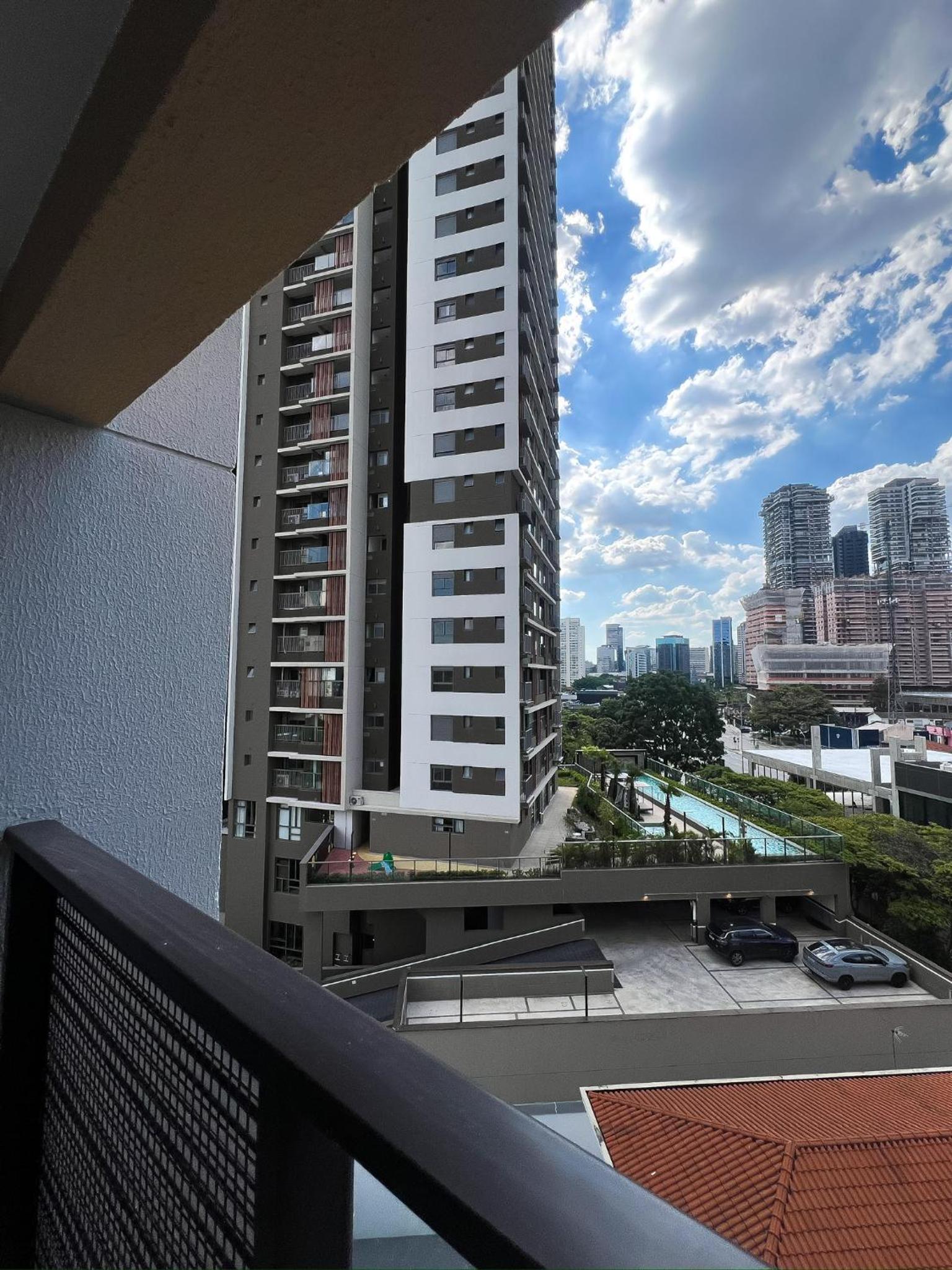 Conforto e praticidade no Brooklin: Studio a 230m do Metrô!