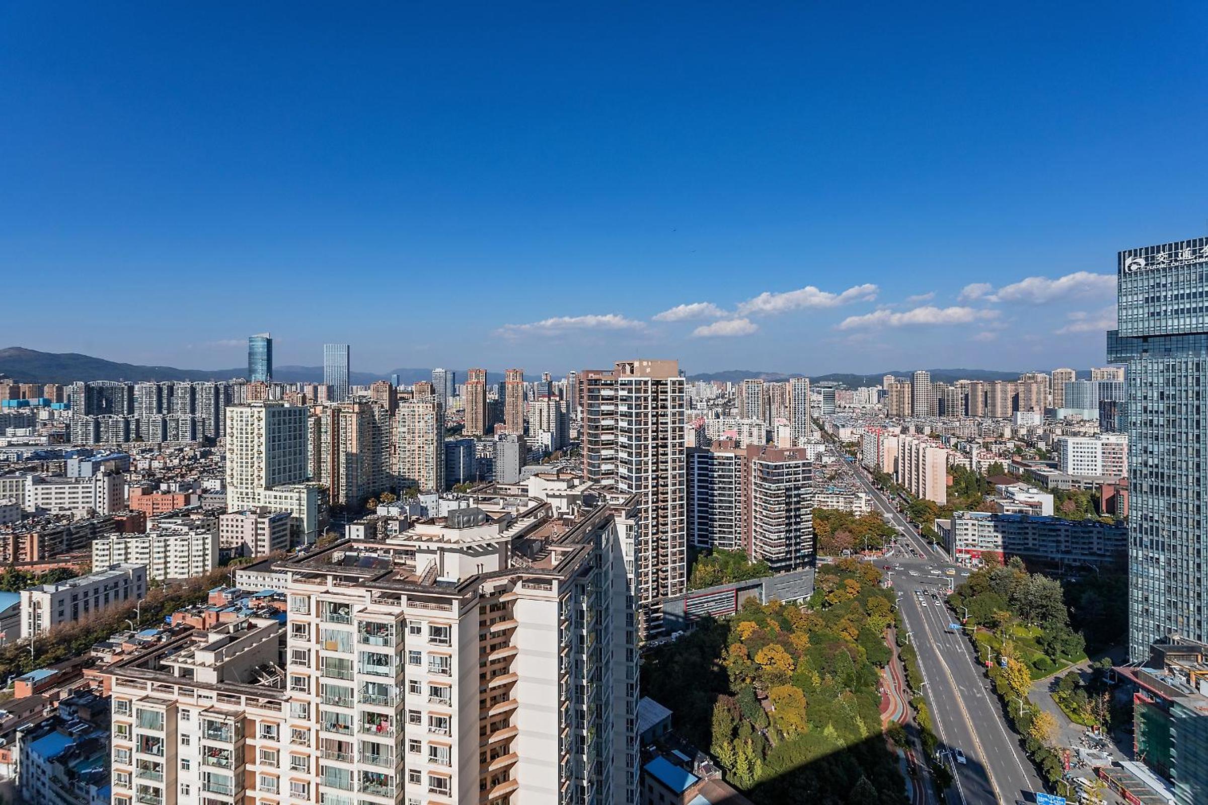 Kunming Qicaimen Shangpin Apartment