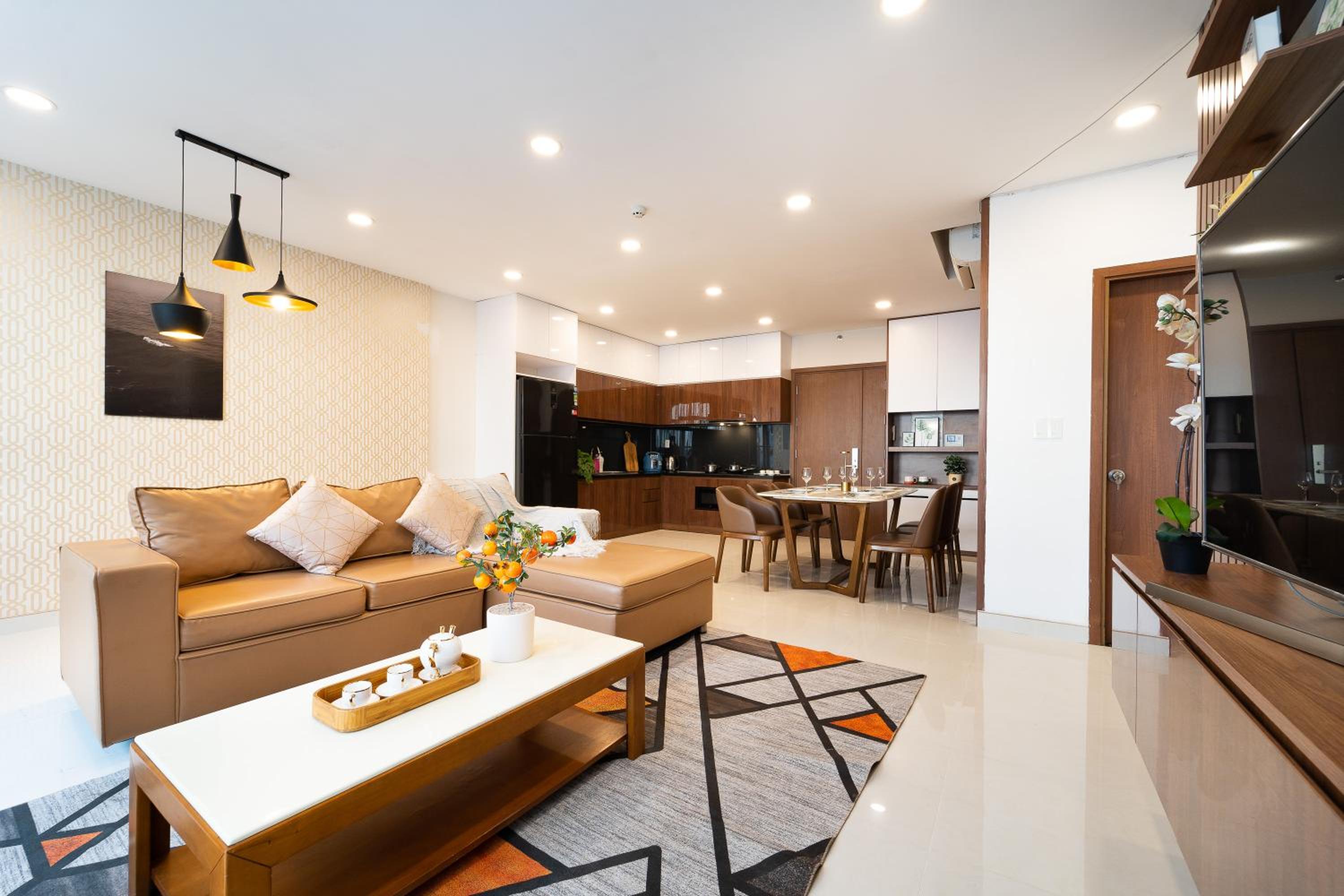 Spacious 4BR apat at Saigon Centre with pool, supermarket, view