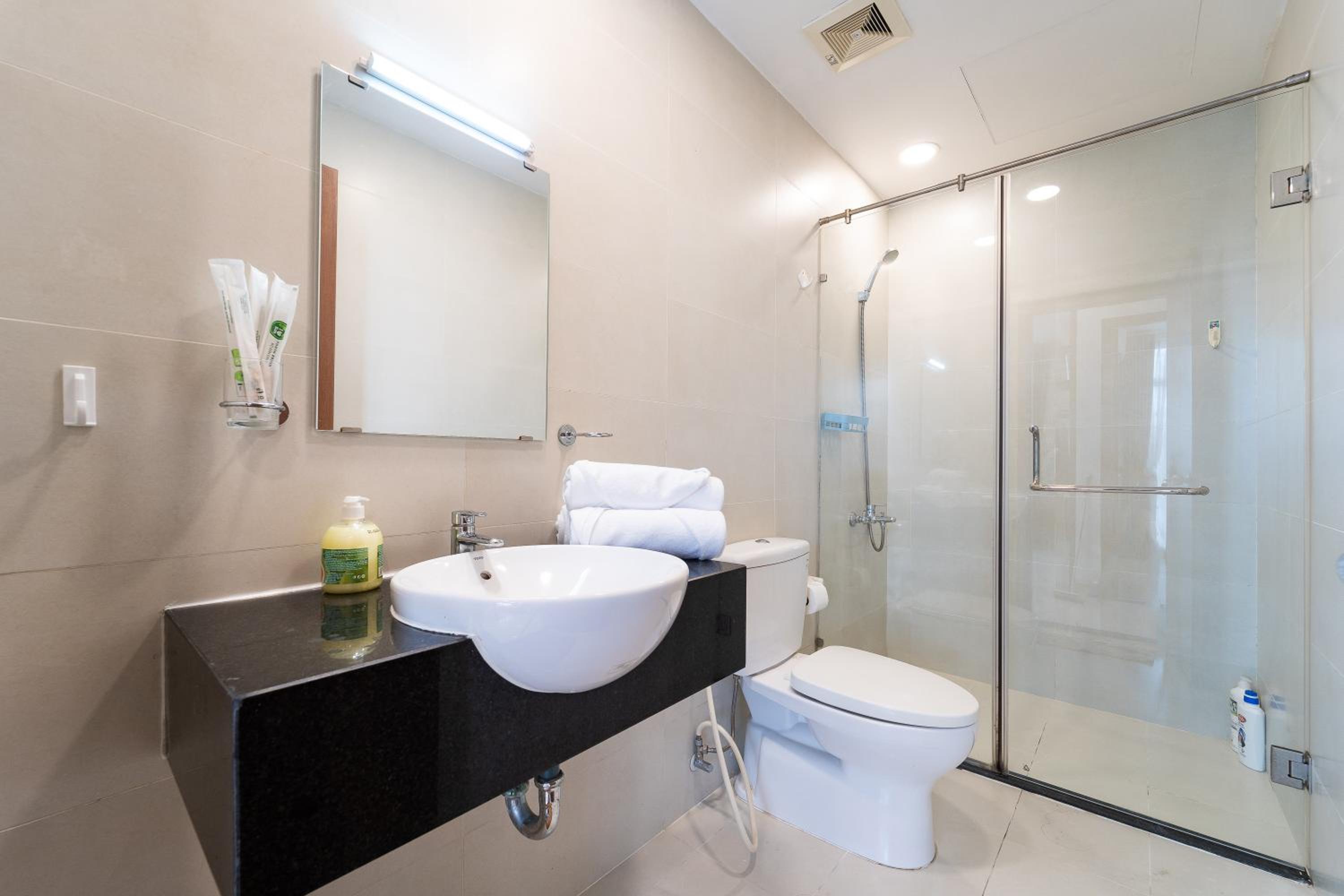 Spacious 4BR apat at Saigon Centre with pool, supermarket, view