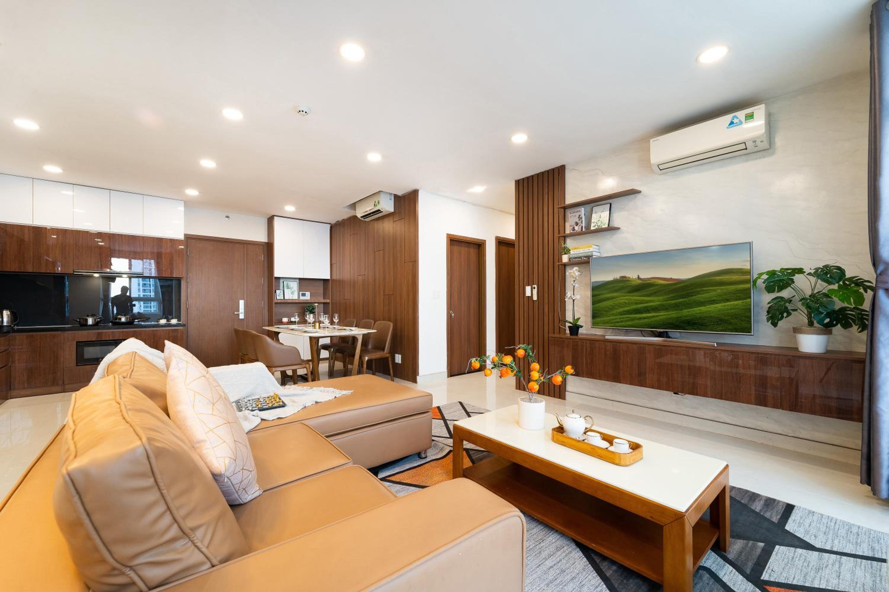 Spacious 4BR apat at Saigon Centre with pool, supermarket, view