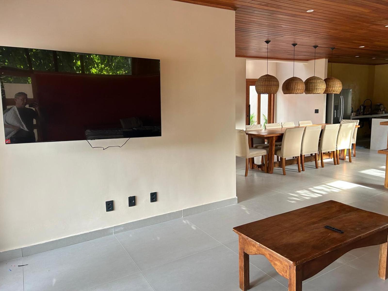 Full-service Casa Trancoso, new house, 10 mins walk to Beach & Quadrado