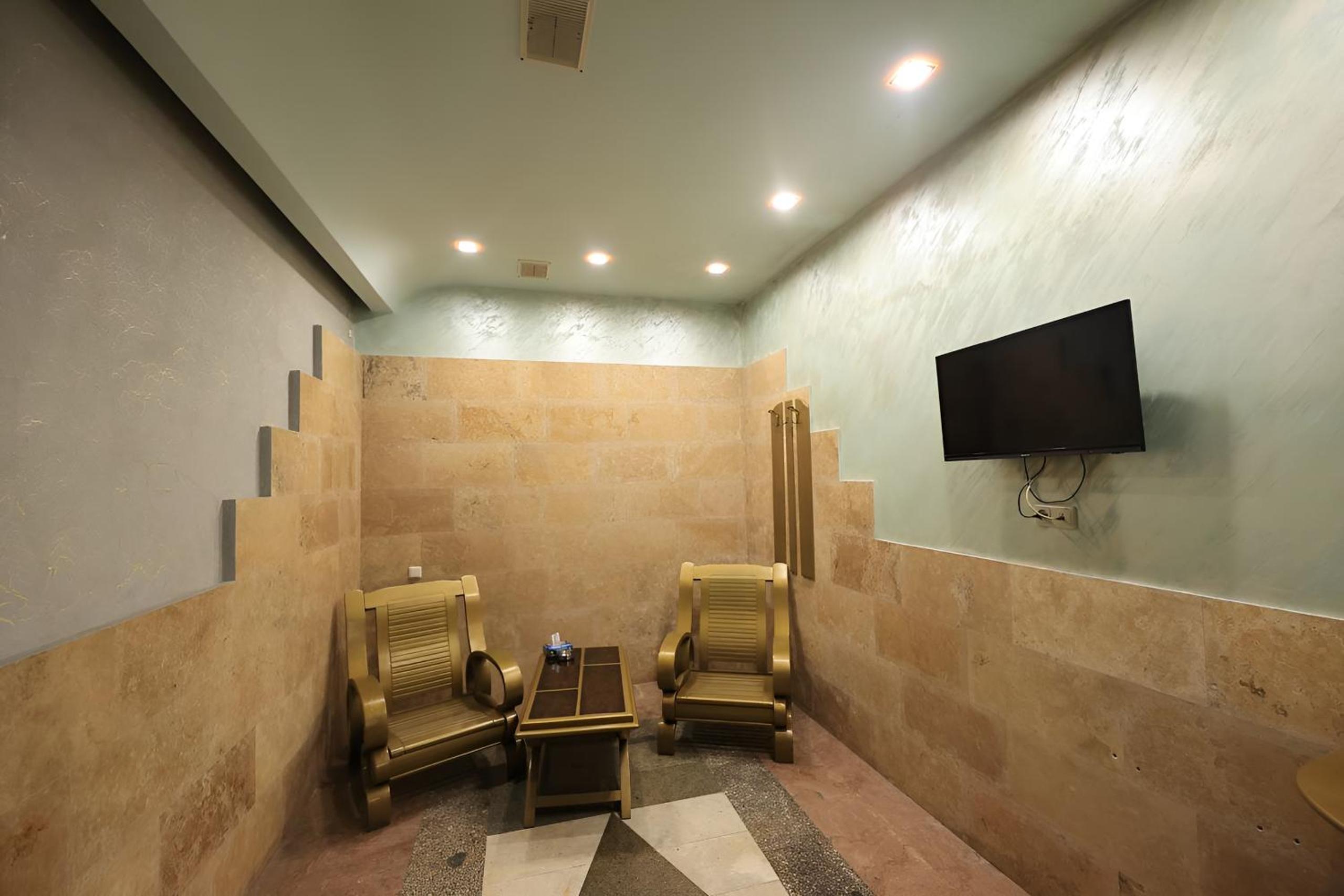 New Continental Hotel, photo 13