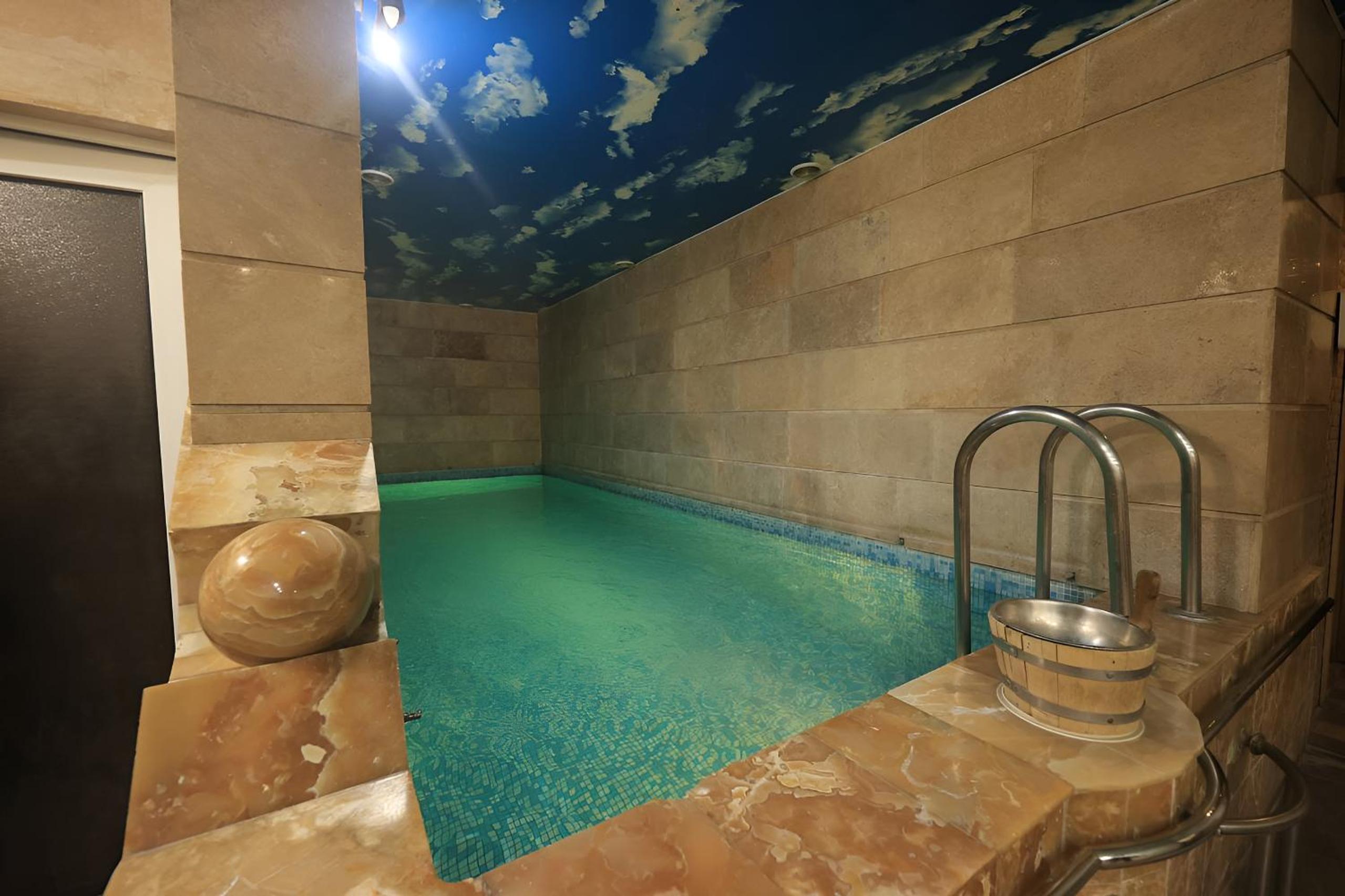 New Continental Hotel, photo 24