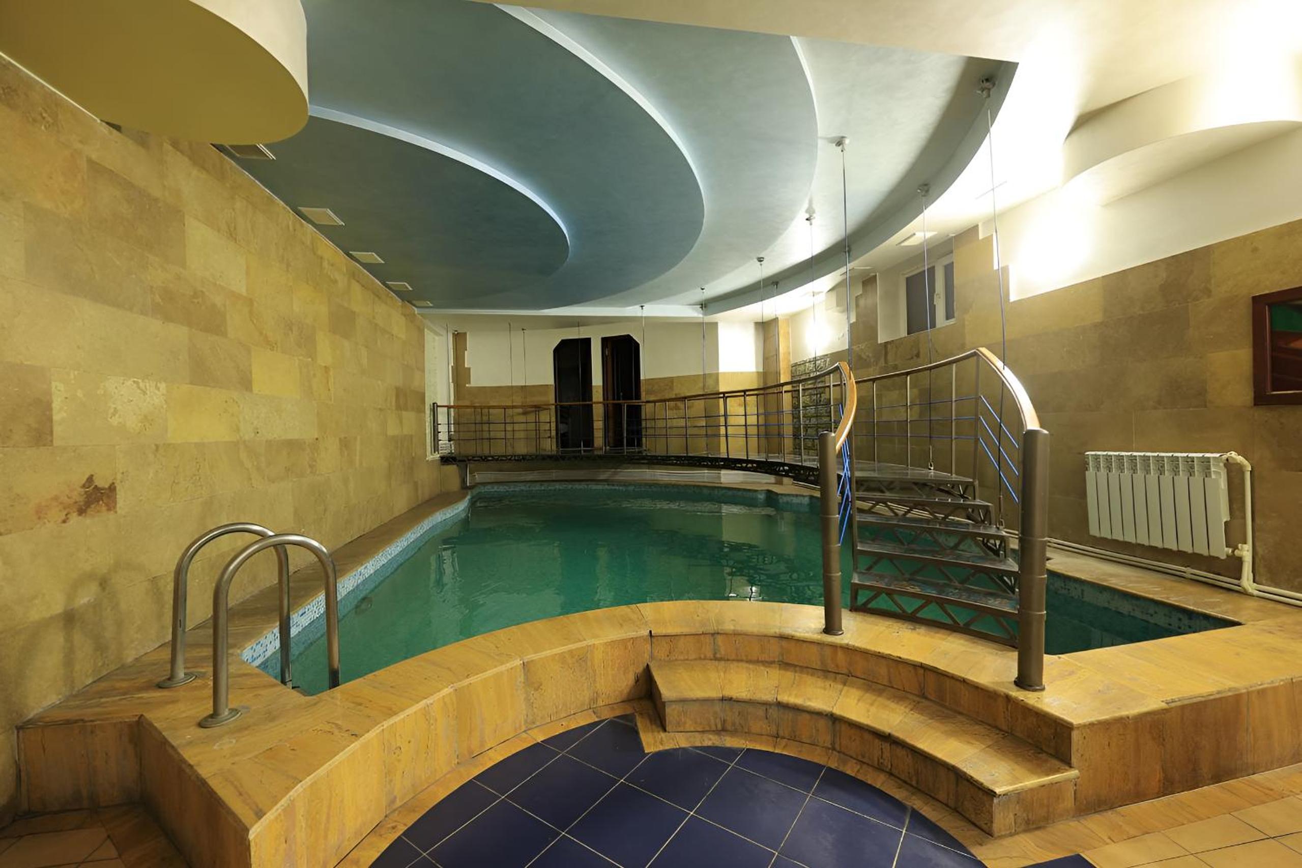 New Continental Hotel, photo 30