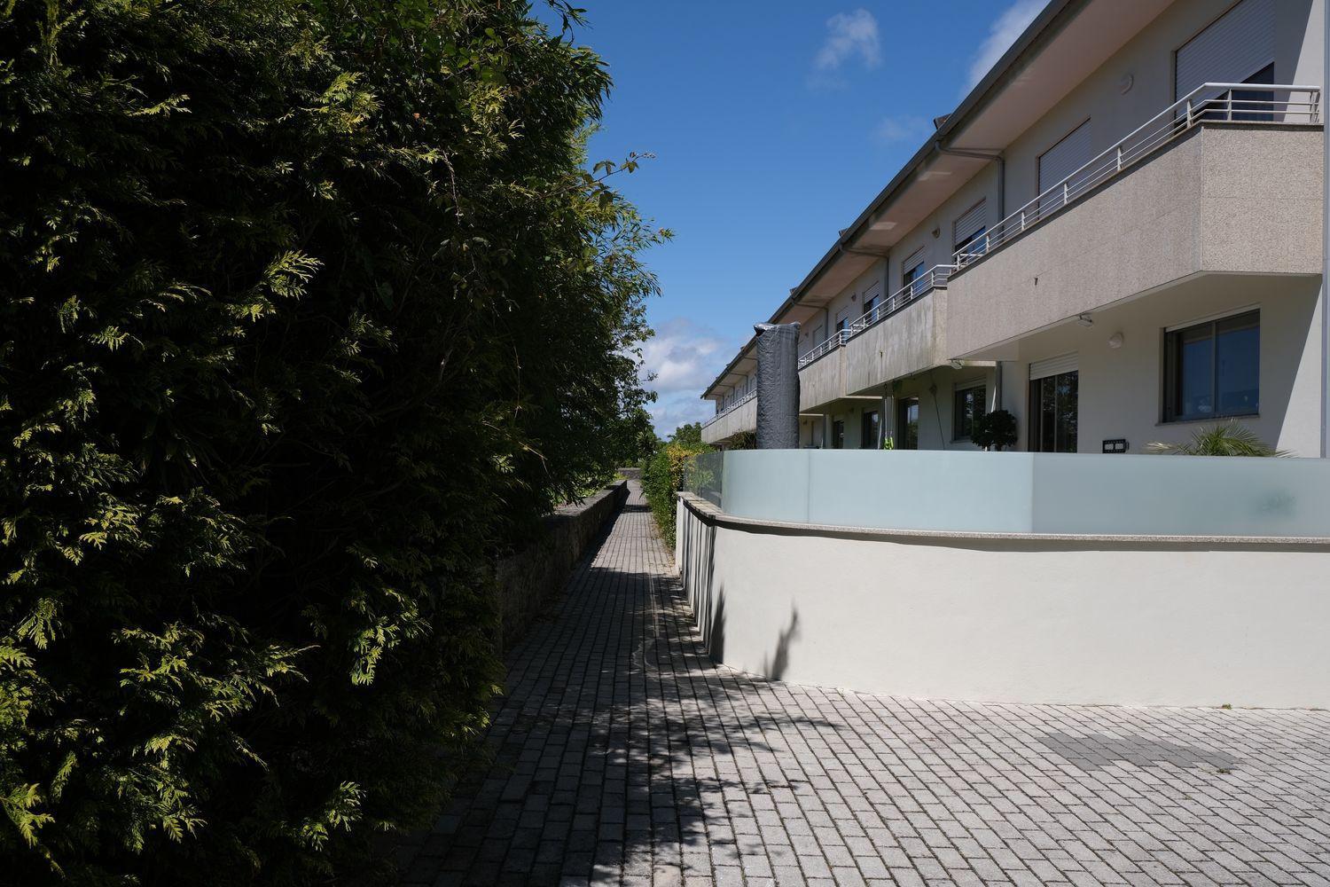 high standard rental in a quality residence with pool, tennis and view of the ocean in antas esposende 12 people