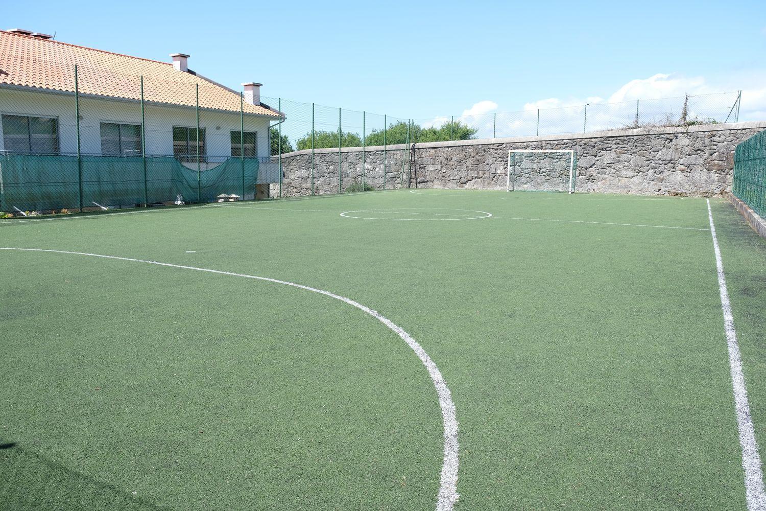 high standard rental in a quality residence with pool, tennis and view of the ocean in antas esposende 12 people