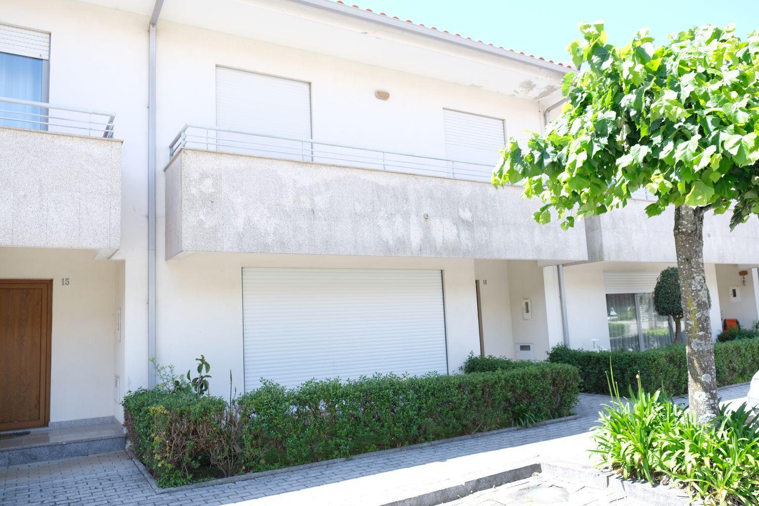 high standard rental in a quality residence with pool, tennis and view of the ocean in antas esposende 12 people