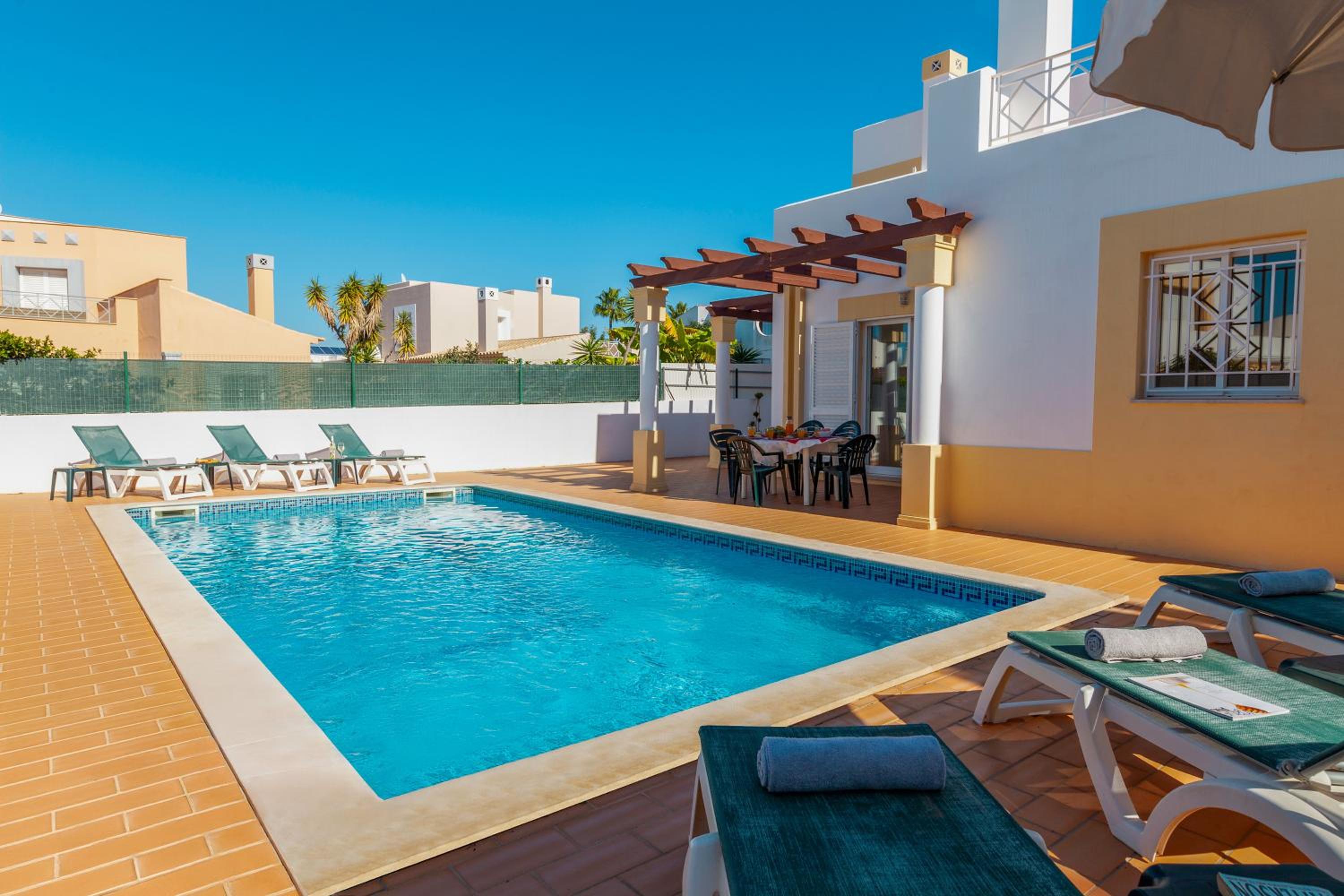 Villa Azzurra - com piscina e ping pong em Albufeira view 3