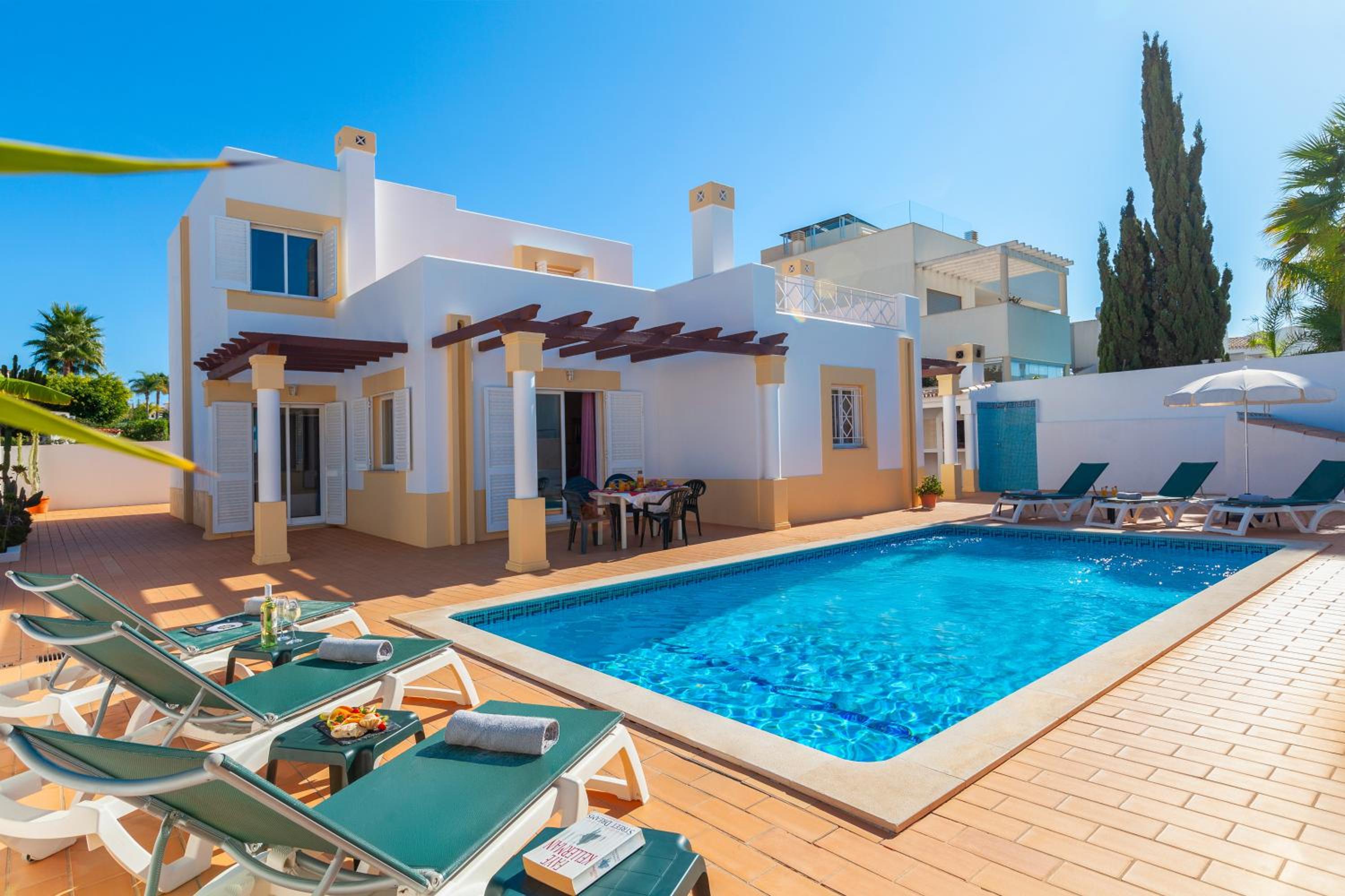 Villa Azzurra - com piscina e ping pong em Albufeira view 2