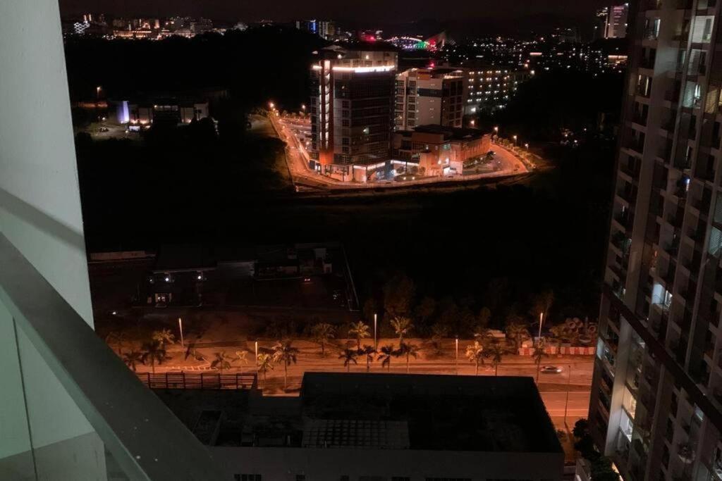 APEX TOWER Cybersquare Cyberjaya high speed wifi & Free Parking BY NSB photo 4
