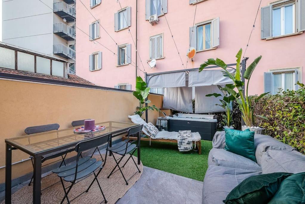 Villa Duomo - Jacuzzi e Terrazzo - Cinema - Free Parking - Gym