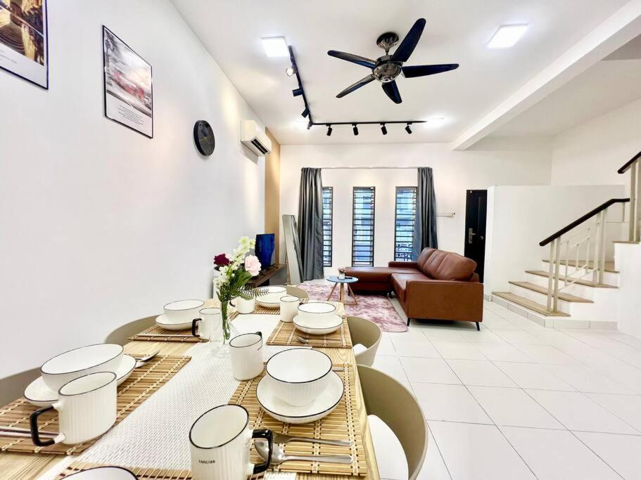 16Pax House Landed Setia Alam Mall SCCC Wi-Fi TV photo 7