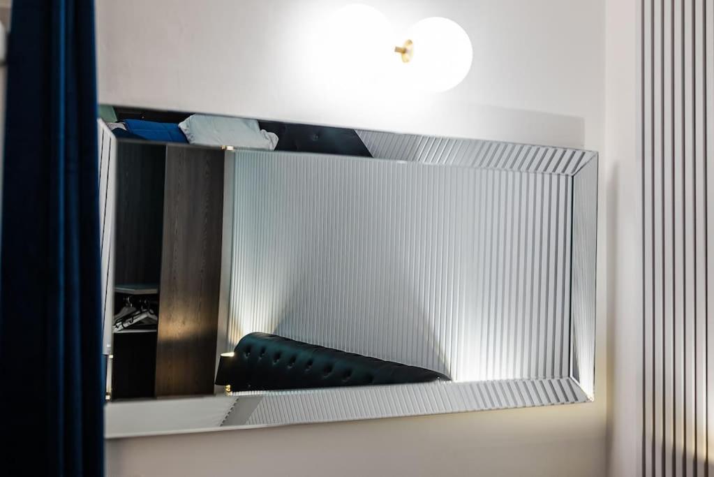 Villa Duomo - Jacuzzi e Terrazzo - Cinema - Free Parking - Gym