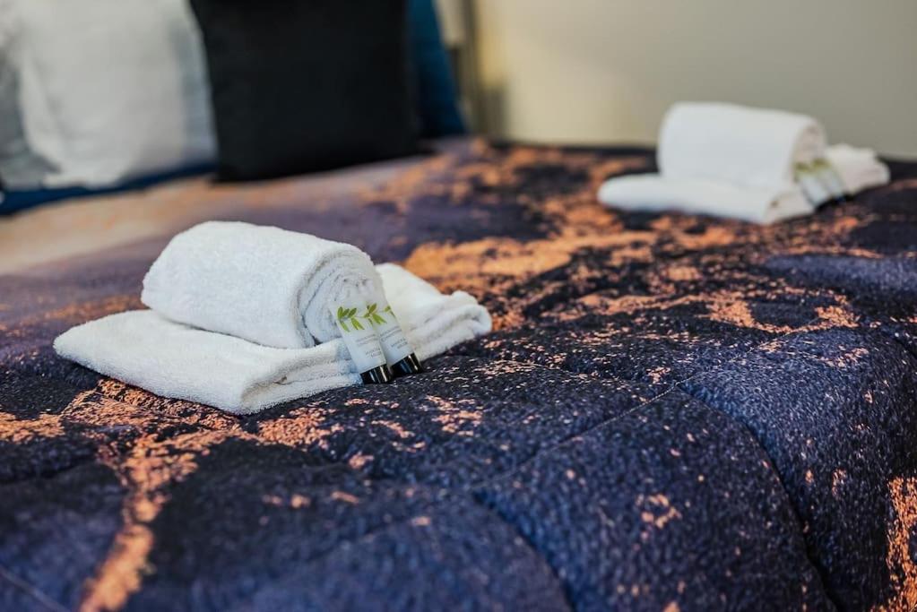 Villa Duomo - Jacuzzi e Terrazzo - Cinema - Free Parking - Gym