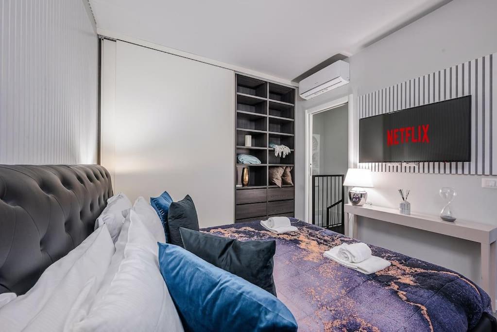 Villa Duomo - Jacuzzi e Terrazzo - Cinema - Free Parking - Gym