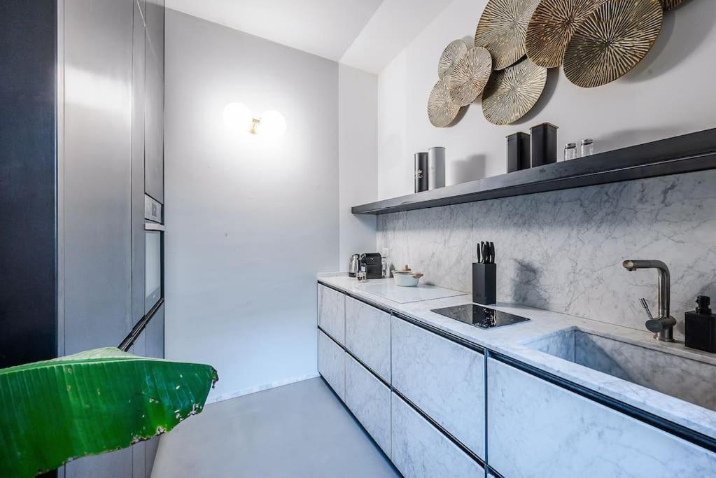 Villa Duomo - Jacuzzi e Terrazzo - Cinema - Free Parking - Gym