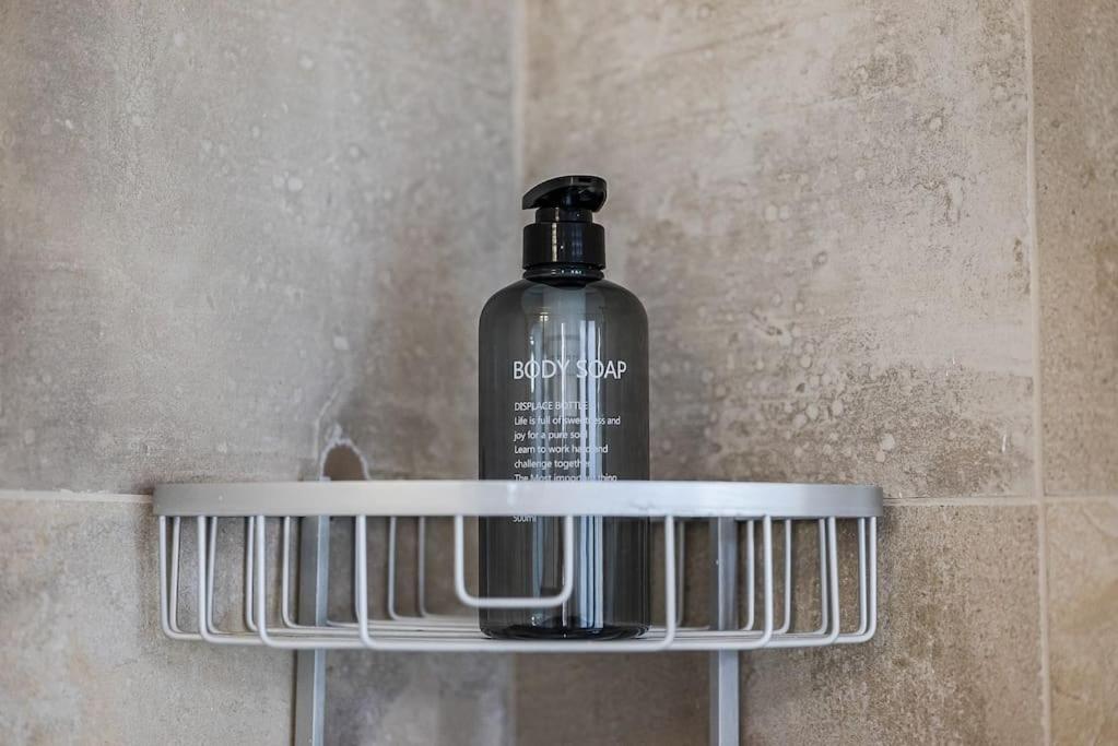 Villa Duomo - Jacuzzi e Terrazzo - Cinema - Free Parking - Gym