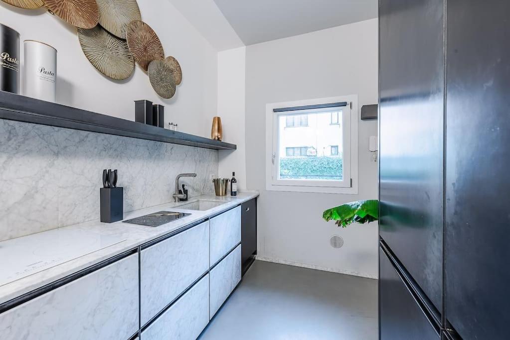 Villa Duomo - Jacuzzi e Terrazzo - Cinema - Free Parking - Gym
