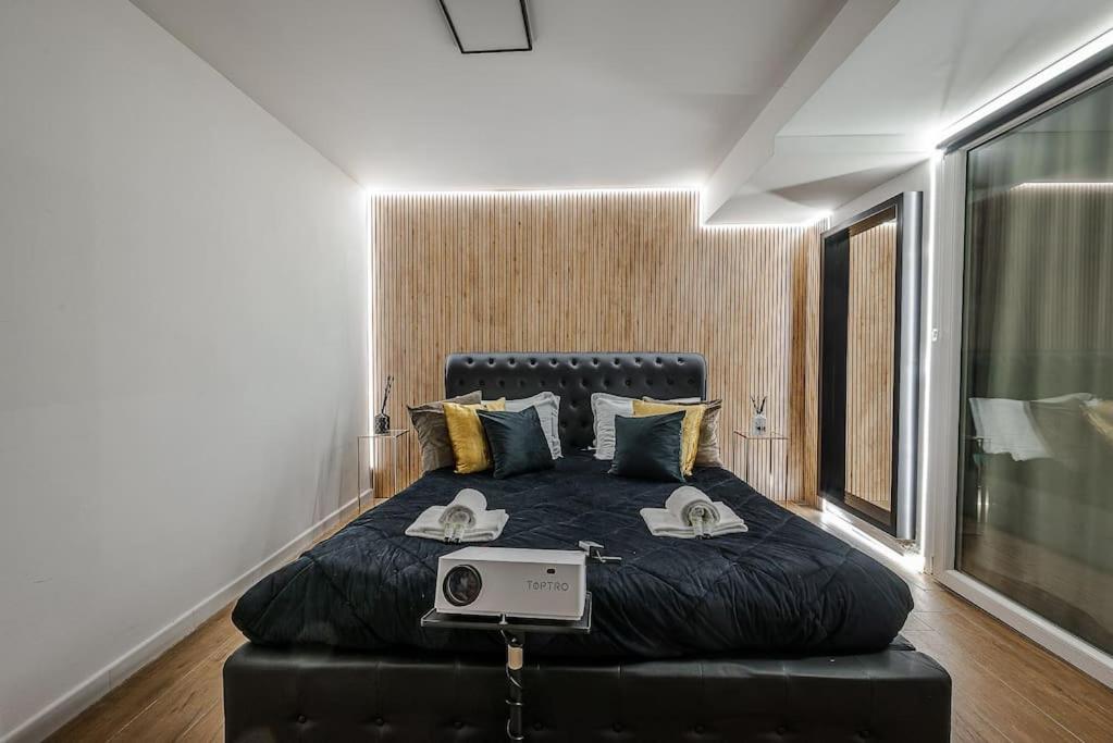 Villa Duomo - Jacuzzi e Terrazzo - Cinema - Free Parking - Gym