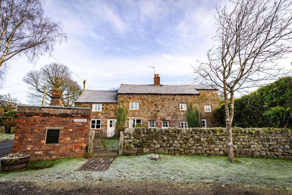 Hotel School House, Cosy Cottage For 12 With Hot Tub In The Peak District