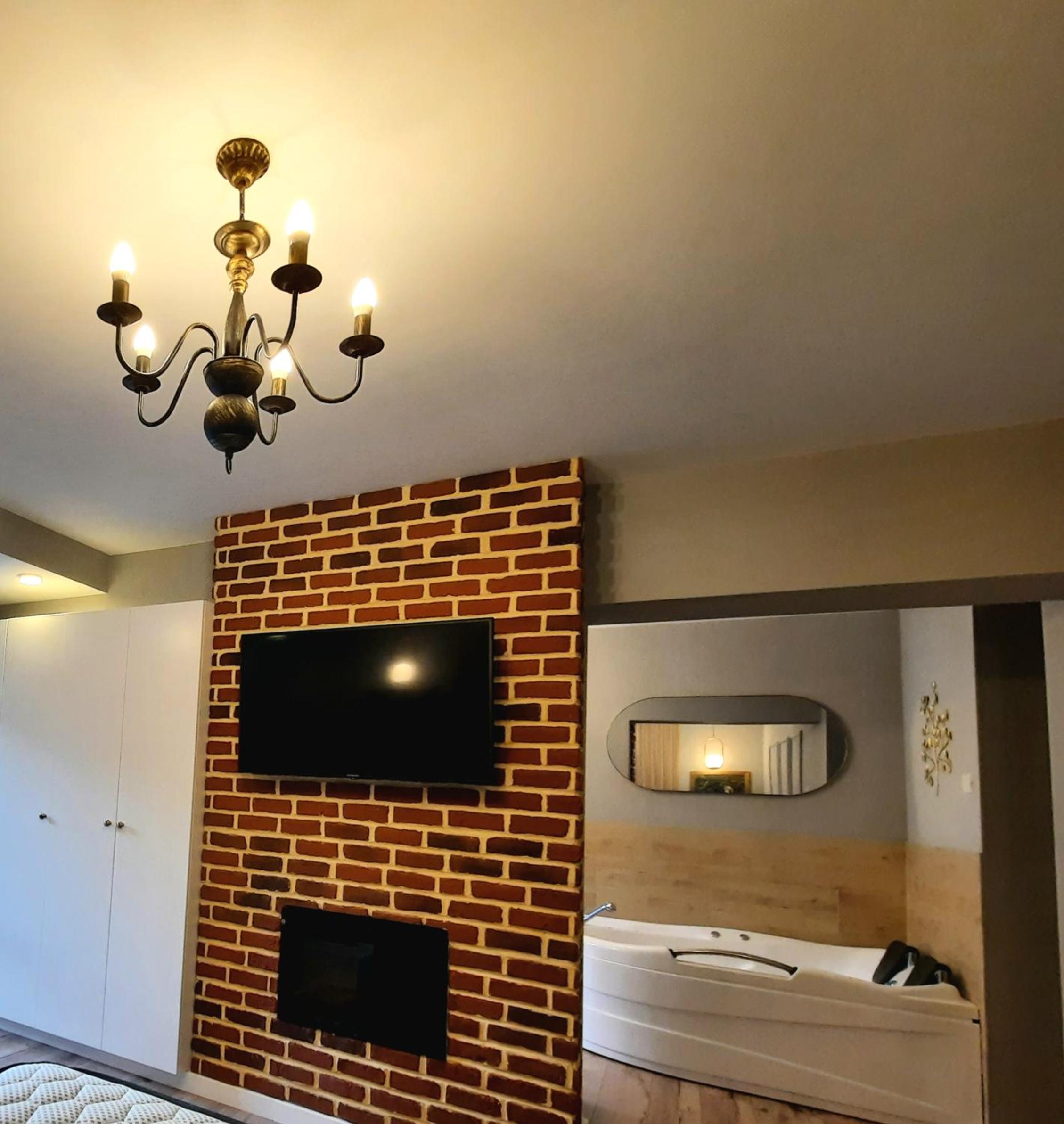 Romantic Jacuzzi Zamora Apartments -Adults Only view 2