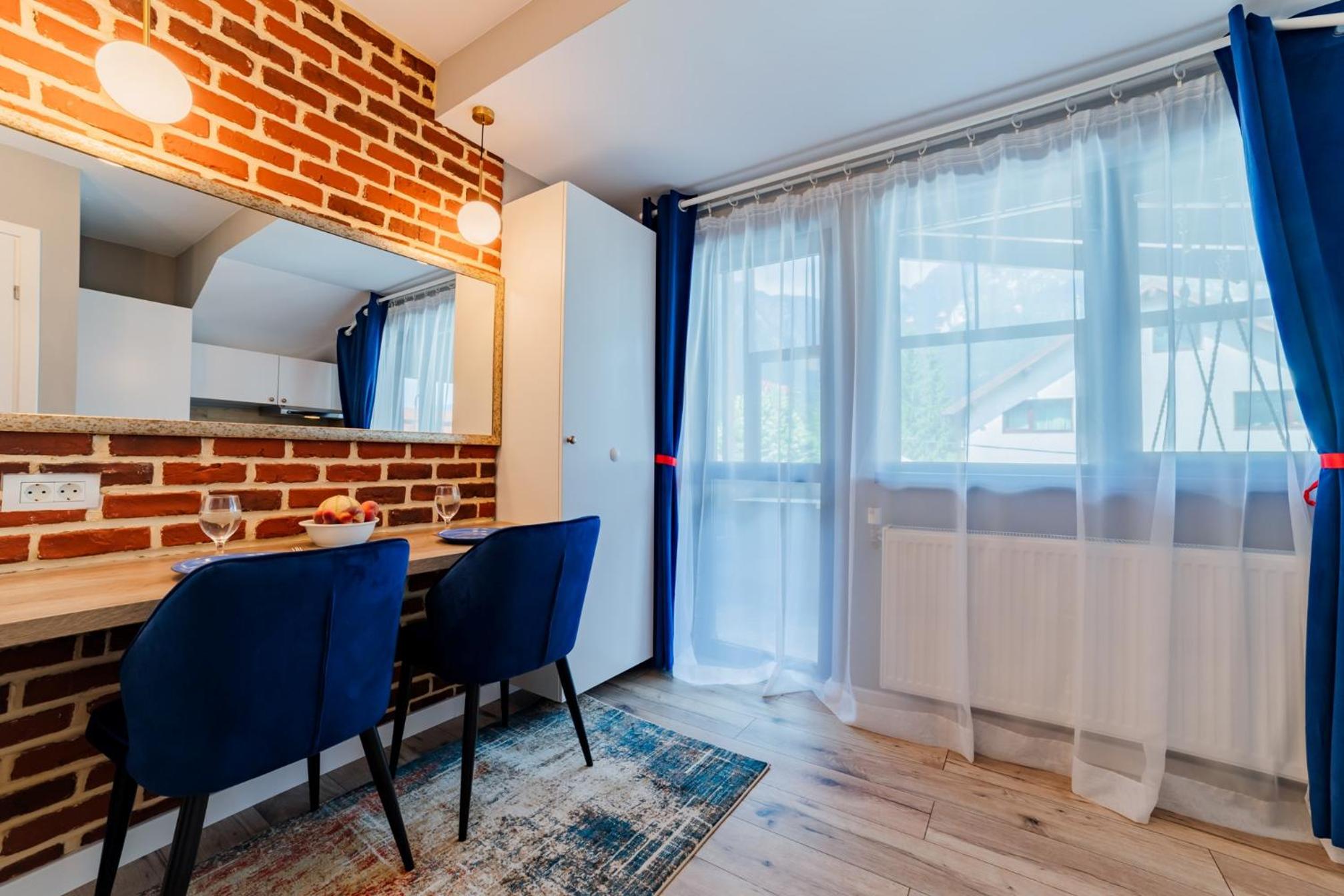 Romantic Jacuzzi Zamora Apartments -Adults Only view 4
