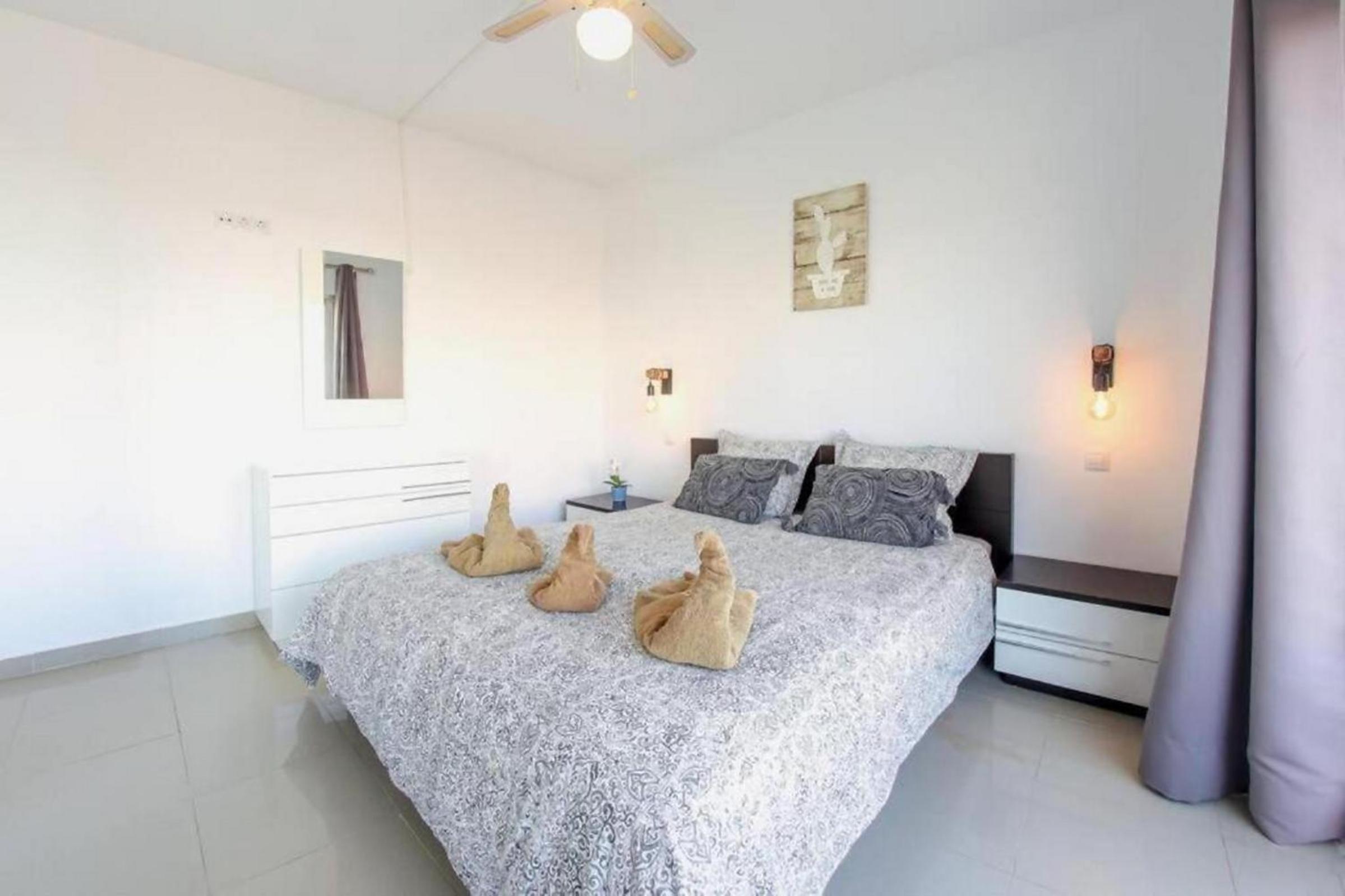 Paraiso Del Sur A306 by Tenerife Rental & Sales view 2