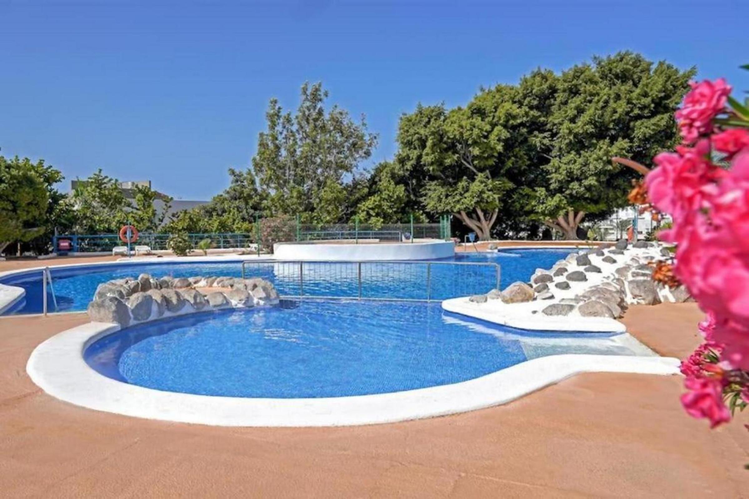 Paraiso Del Sur A306 by Tenerife Rental & Sales view 5
