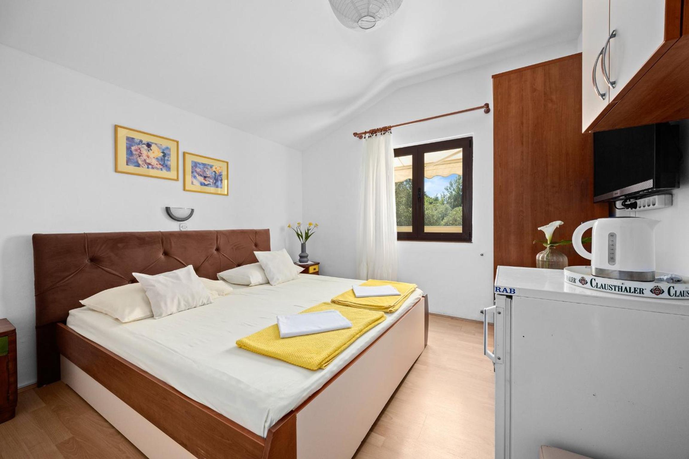 Anamar Apartments & Rooms view 5