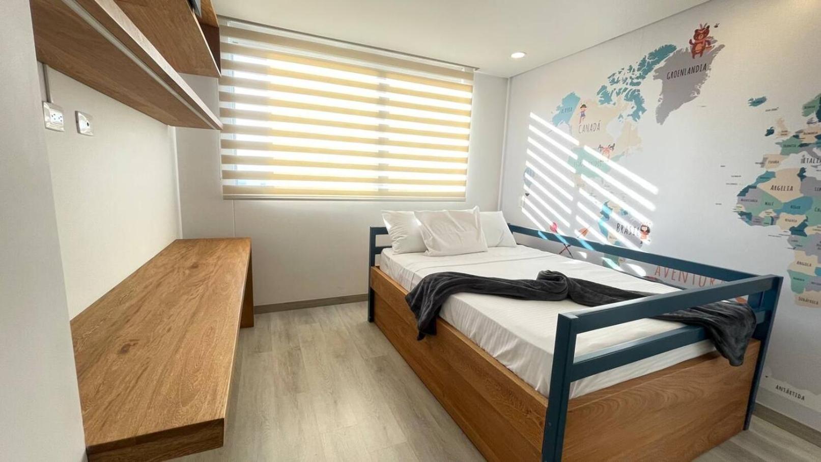 Comfortable 3-bedroom Apartment With City View