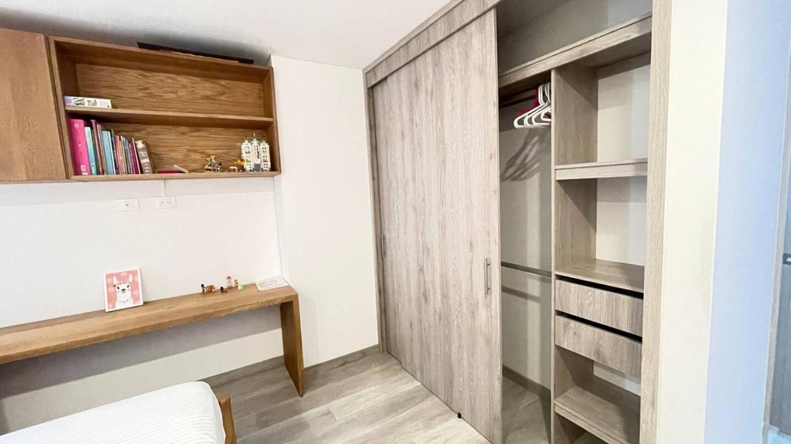 Comfortable 3-bedroom Apartment With City View