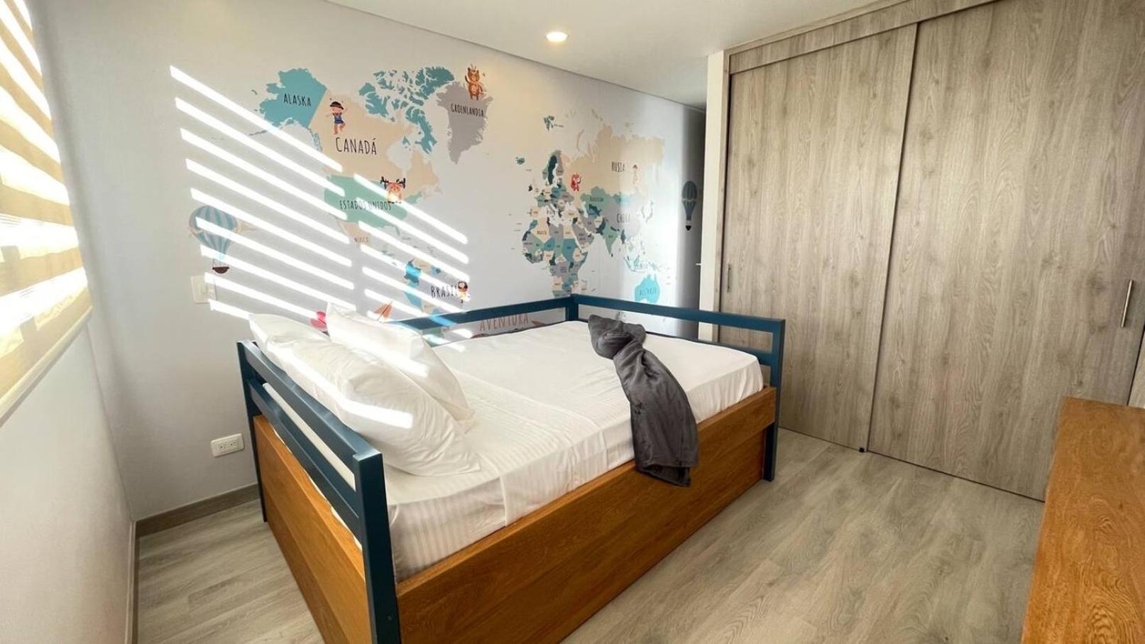 Comfortable 3-bedroom Apartment With City View