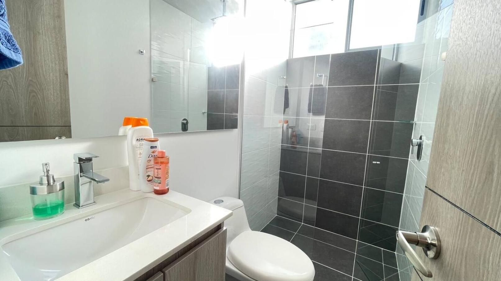 Comfortable 3-bedroom Apartment With City View