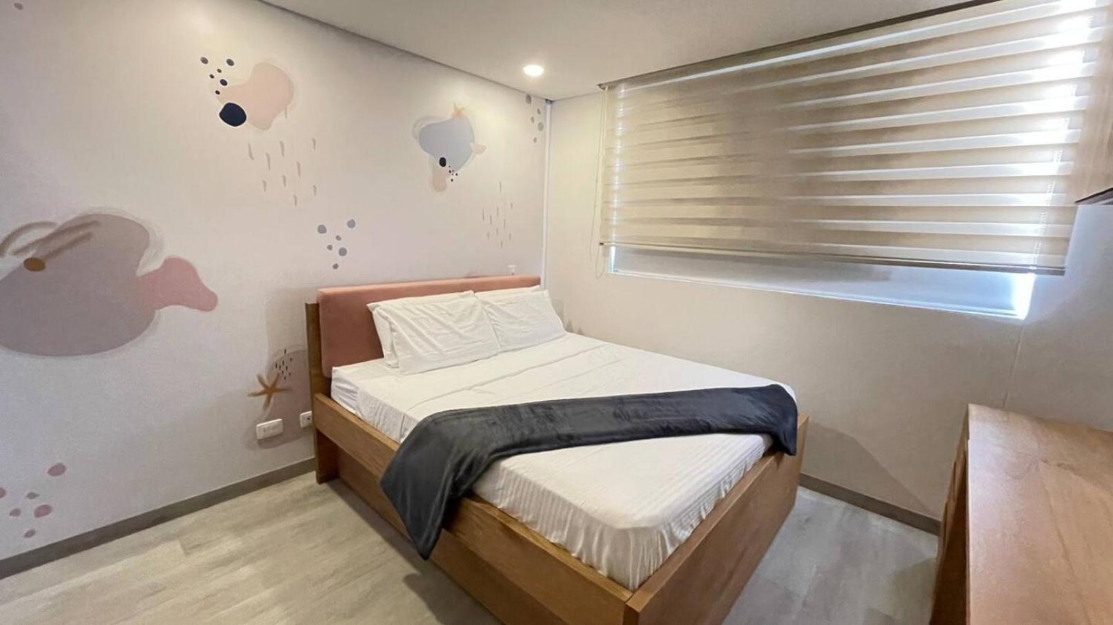 Comfortable 3-bedroom Apartment With City View