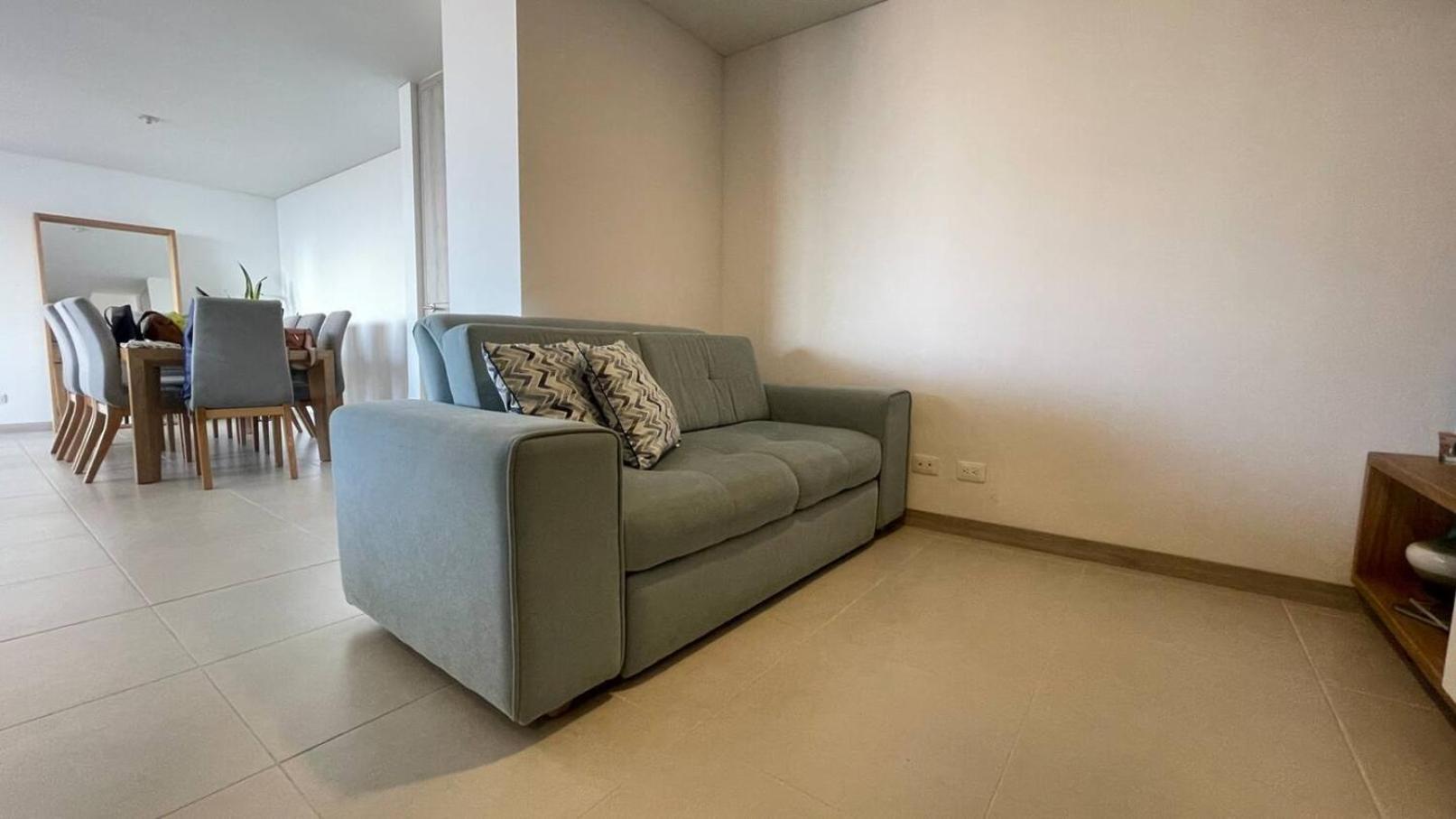 Comfortable 3-bedroom Apartment With City View
