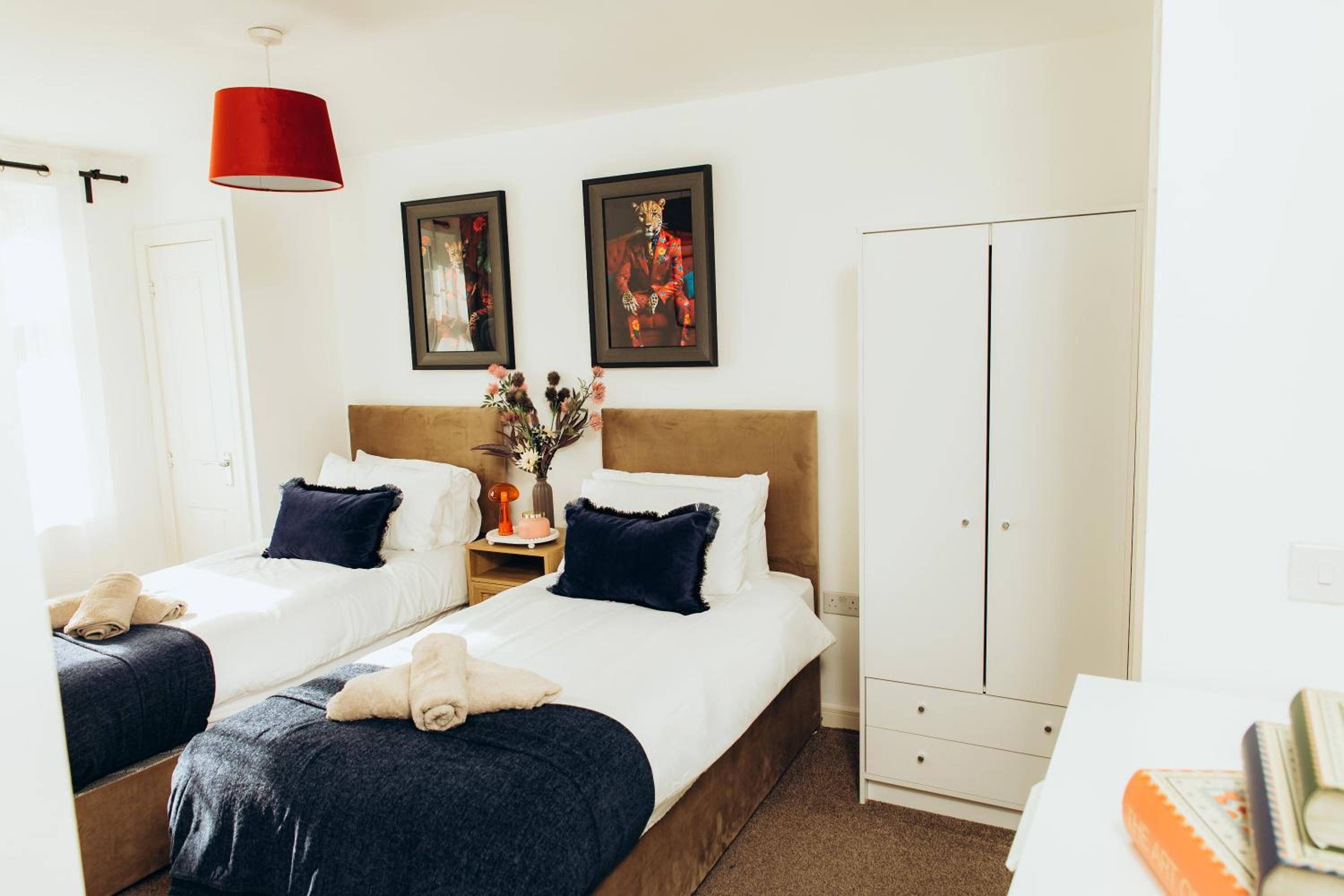 Bromley Stylish Modern Escape 2 Bed Apartment