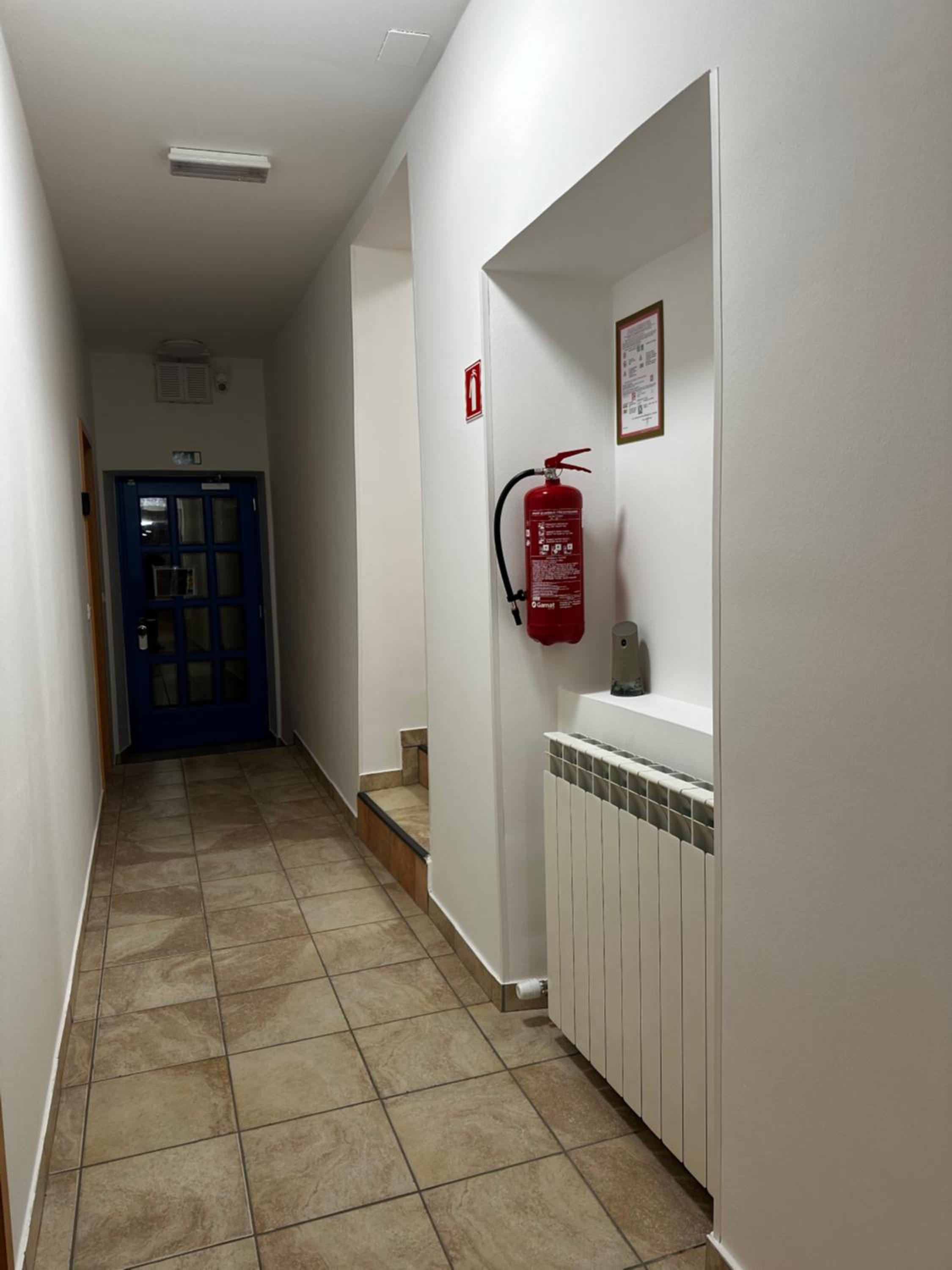 Photo 33