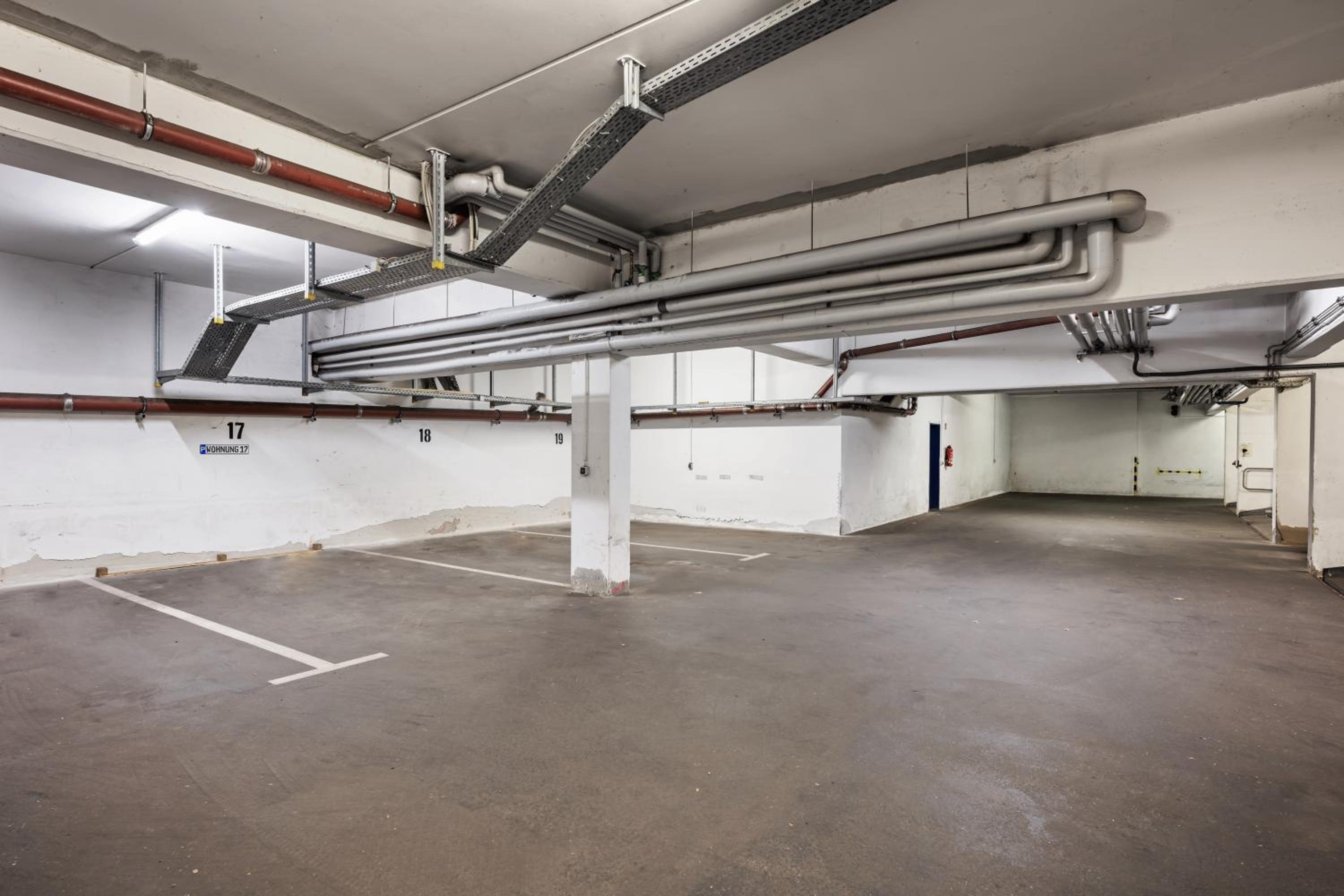 EDLER WOHNRAUM Schwanenteich-Penthouse mit Seeblick-Dachterrasse, Garage, Grill, Siemens-Kaffeevollautomat, Klima, Lift & WLAN 701 Mbps view 2