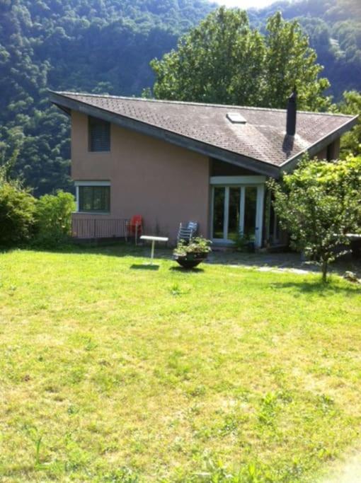casa ad Avegno con 1500mq di giardino