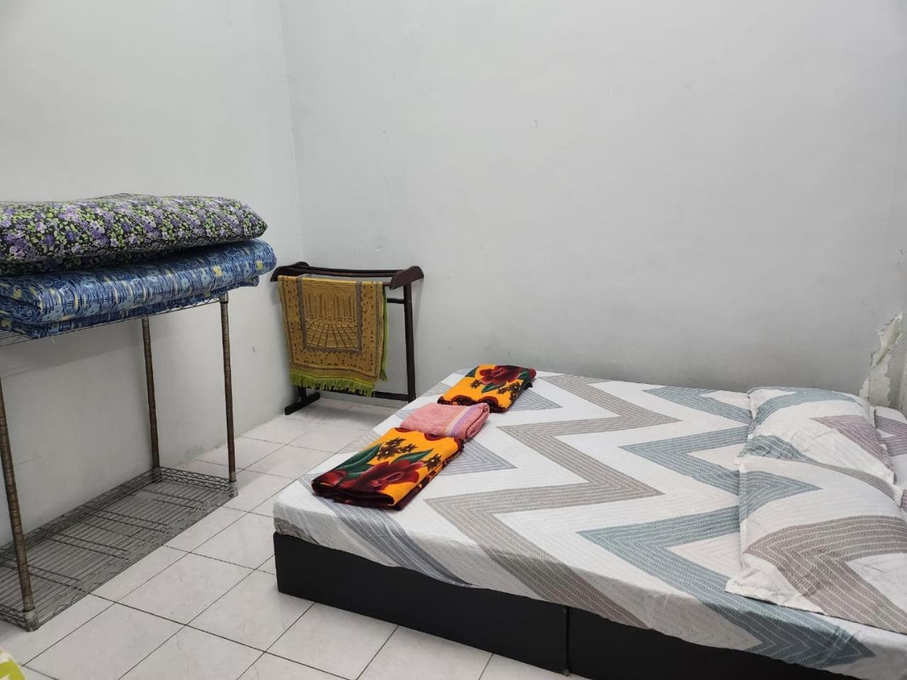 Taufiq 34 KLIA Sepang with 3 Airconds & Free Wi-Fi photo 8