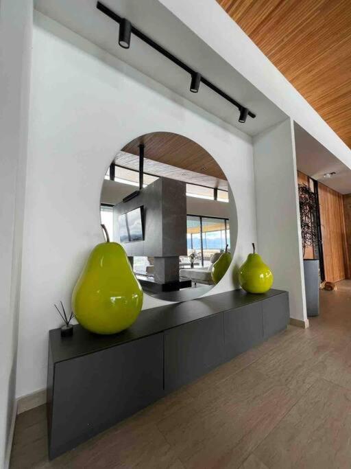 Luxury Villa Spectacular Views Sauna Jacuzzi BBQ