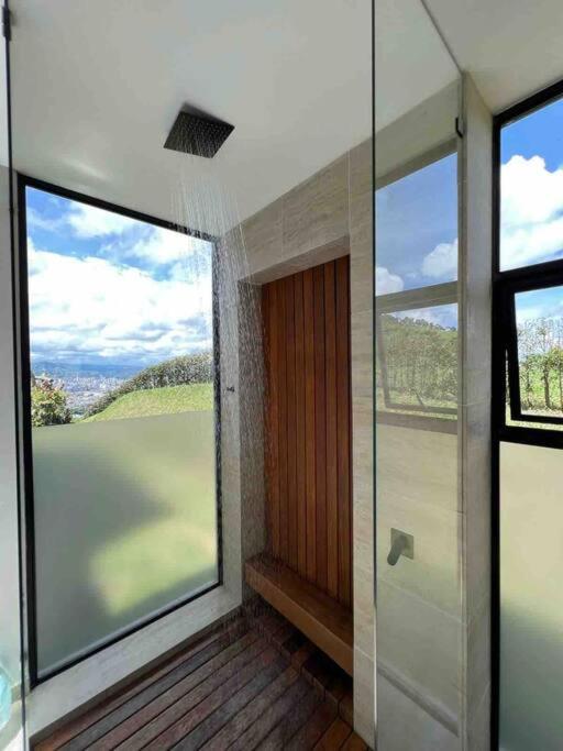 Luxury Villa Spectacular Views Sauna Jacuzzi BBQ