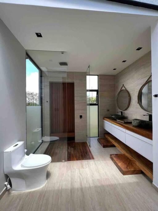 Luxury Villa Spectacular Views Sauna Jacuzzi BBQ