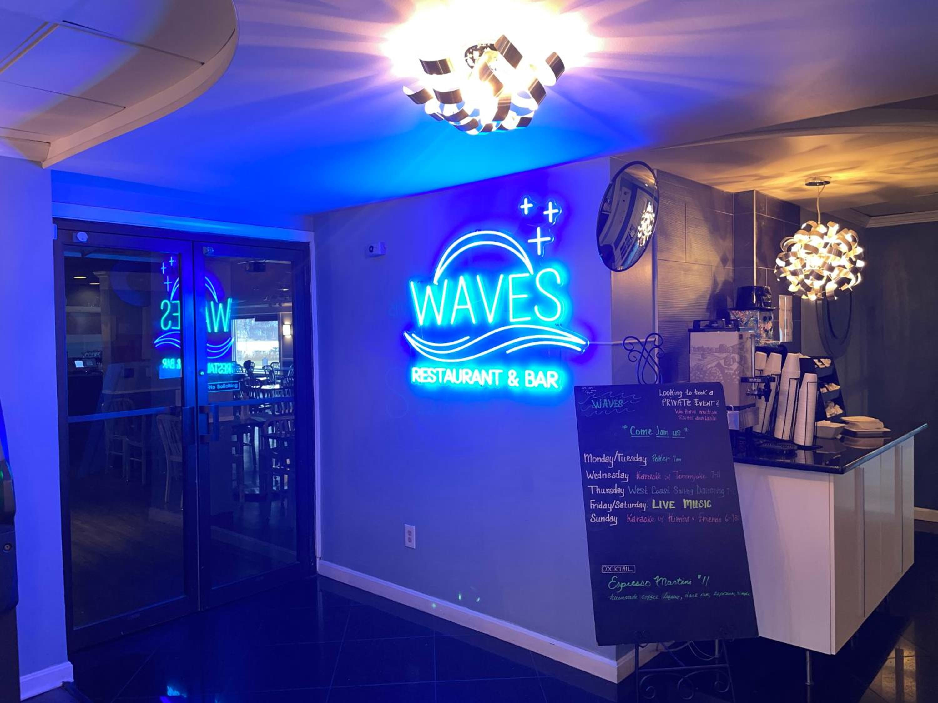 Boston Vacations - Lakeside Inn - Property Image 2