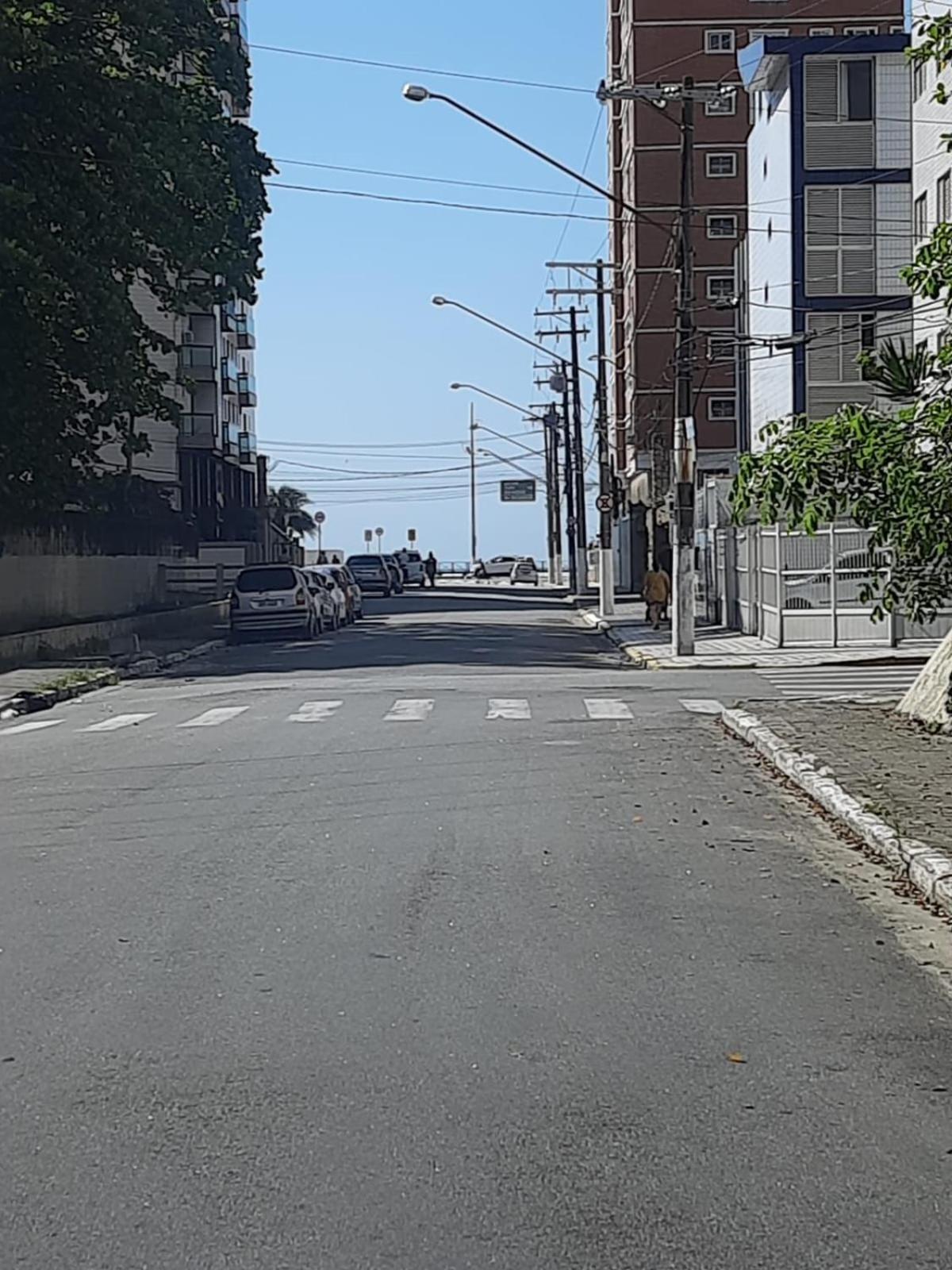 100 metros da Praia Guilhermina