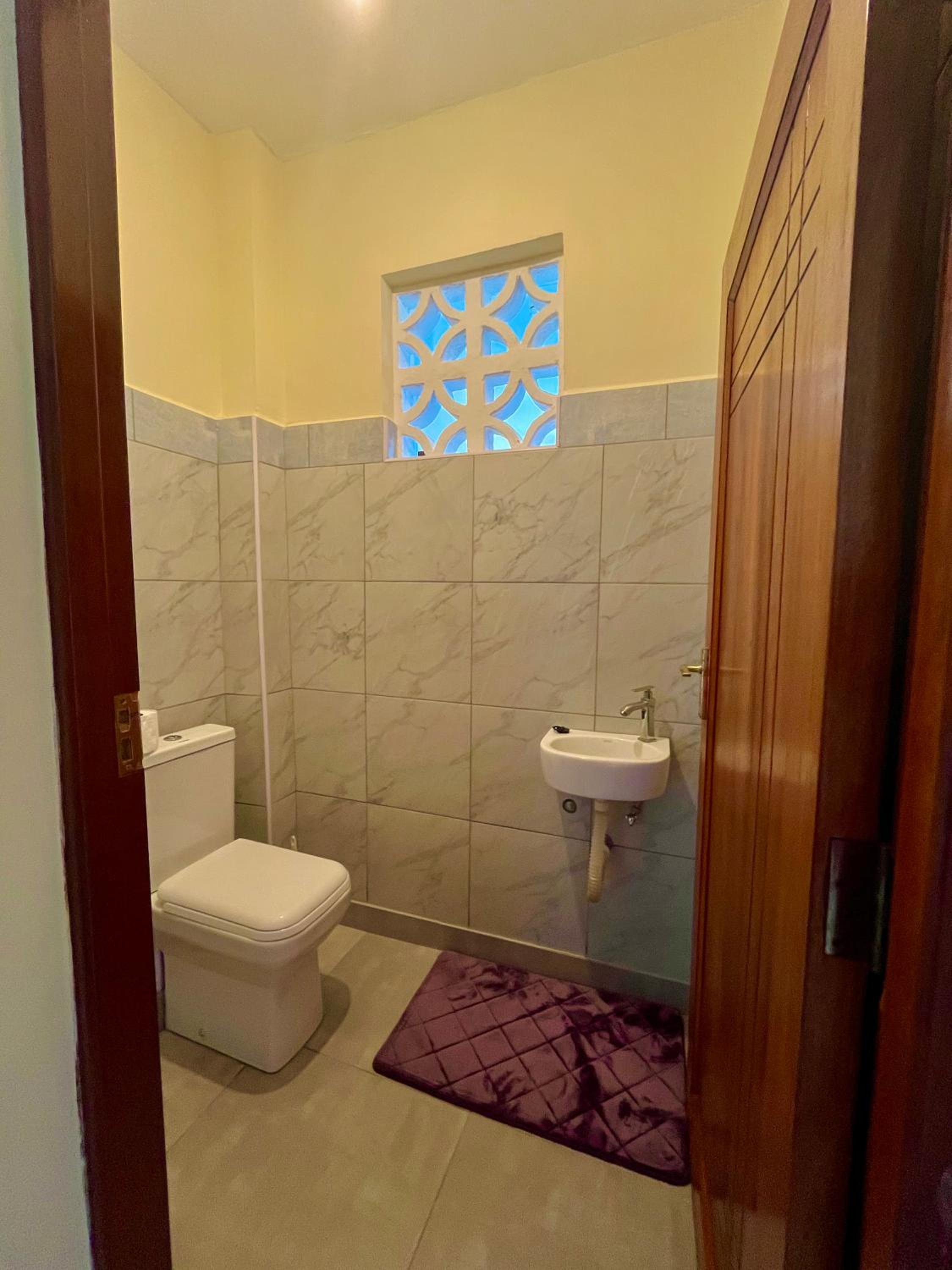 Jo's Baobab Luxury Apartments view 5